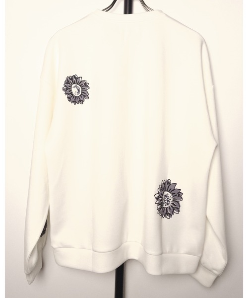 ATELANE（アテレーン）の「ATELANE/ダンボールポンチ ランダムフラワー刺繍 L/S TEE（Tシャツ/カットソー・メンズ・ブラウン/オフホワイト・MEDIUM/LARGE）」の3枚目の写真