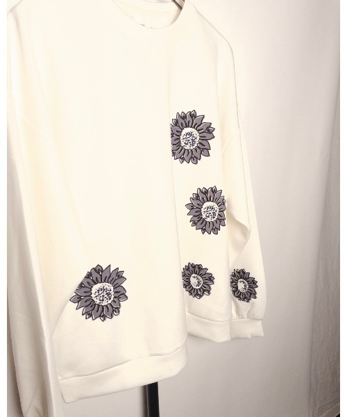 ATELANE（アテレーン）の「ATELANE/ダンボールポンチ ランダムフラワー刺繍 L/S TEE（Tシャツ/カットソー・メンズ・ブラウン/オフホワイト・MEDIUM/LARGE）」の8枚目の写真