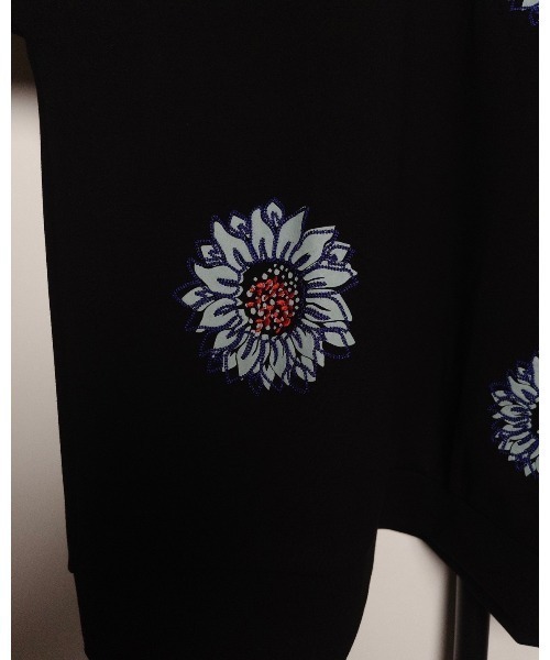 ATELANE（アテレーン）の「ATELANE/ダンボールポンチ ランダムフラワー刺繍 L/S TEE（Tシャツ/カットソー・メンズ・ブラウン/オフホワイト・MEDIUM/LARGE）」の17枚目の写真