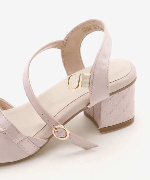 MAJESTIC LEGON（マジェスティックレゴン）の「サテンビジューリボンサンダル（サンダル・レディース・ピンク/アイボリー/ブラック・SMALL/MEDIUM/LARGE/X-LARGE）」の4枚目の写真