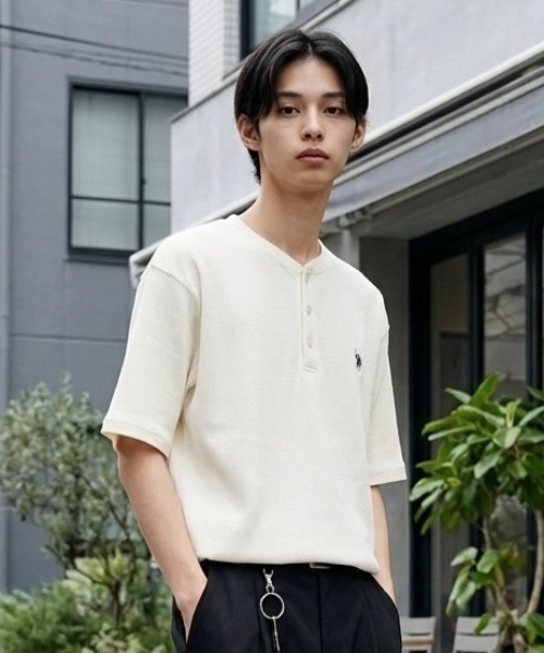 U.S. POLO ASSN.（ユーエスポロアッスン）の「U.S. POLO ASSN./ユーエスポロアッスン 別注 ワッフル/サーマル 無地 ロゴ ワンポイント刺繍 ヘンリーネック 半袖Tシャツ/レディース メンズ（Tシャツ/カットソー・メンズ・ブラック/スミクロ/ネイビー/ホワイト・M/L/LL）」の22枚目の写真