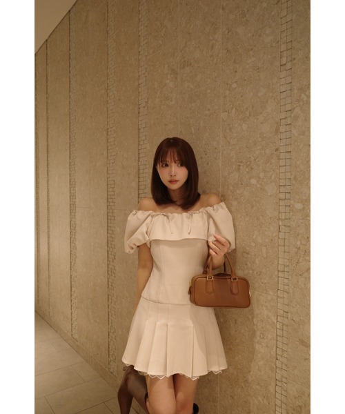 MISTREASS(ミストレアス)の「Denim-like mini dress(テーラードジャケット・レディース・ライトベージュ/ネイビー・FREE)」の1枚目の写真