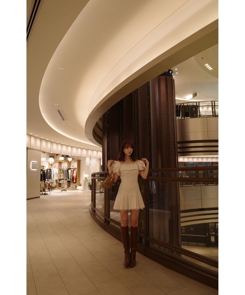 MISTREASS(ミストレアス)の「Denim-like mini dress(テーラードジャケット・レディース・ライトベージュ/ネイビー・FREE)」の11枚目の写真