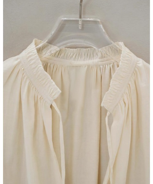 TODAYFUL（トゥデイフル）の「Skipper Silky Shirts（シャツ/ブラウス・レディース・ブラック/キナリ・FREE）」の9枚目の写真