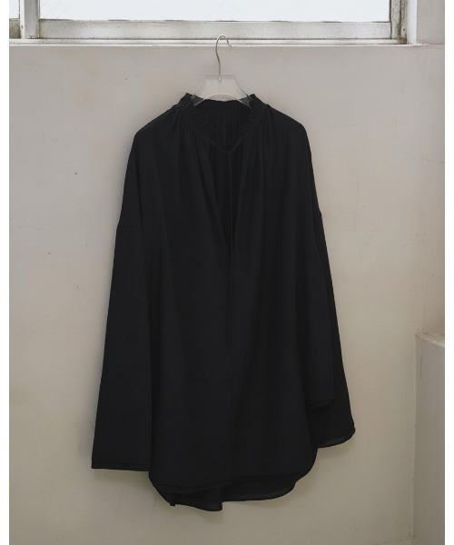 TODAYFUL（トゥデイフル）の「Skipper Silky Shirts（シャツ/ブラウス・レディース・ブラック/キナリ・FREE）」の7枚目の写真