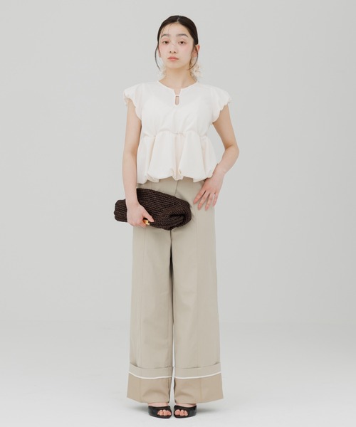SENEE(セニー)の「peplum puff sleeve tops(ペプラムパフスリーブトップス)(Tシャツ/カットソー・レディース・ブラック/アイボリー・FREE)」の22枚目の写真