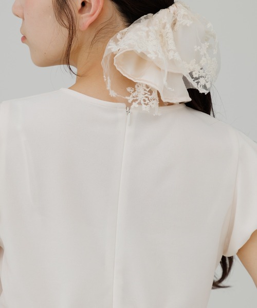 SENEE(セニー)の「peplum puff sleeve tops(ペプラムパフスリーブトップス)(Tシャツ/カットソー・レディース・ブラック/アイボリー・FREE)」の21枚目の写真