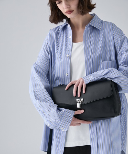 CIASENSE(シアセンス)の「合皮メタルキーロックショルダーバッグ/ハンドバッグ/Faux Leather Metal Key Lock Shoulder Bag/Handbag(ショルダーバッグ・メンズ・ブラック・FREE)」の9枚目の写真