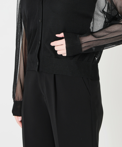 VERMEIL par iena(ヴェルメイユパーイエナ)の「シアーVネックカーディガン(カーディガン/ボレロ・レディース・ブラック/チャコールグレー/ライトグリーン・FREE)」の12枚目の写真