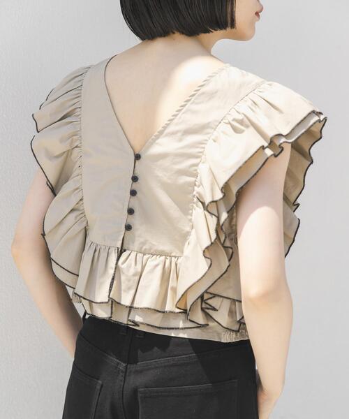 KBF(ケイビーエフ)の「2WAYバイカラーフリルブラウス(シャツ/ブラウス・レディース・ベージュ/ブラック/ブルー・ONE)」の1枚目の写真