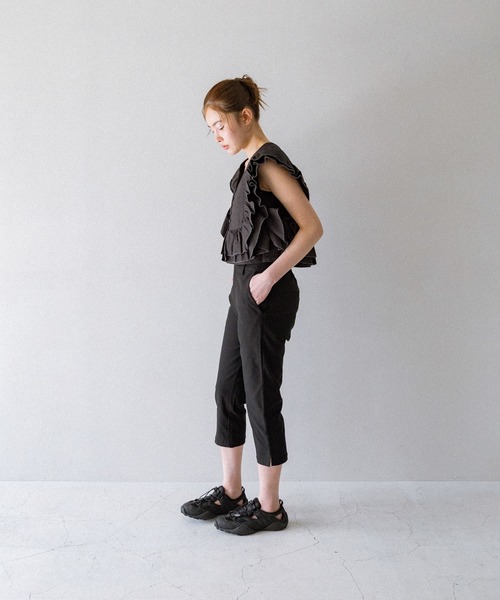 KBF（ケイビーエフ）の「2WAYバイカラーフリルブラウス（シャツ/ブラウス・レディース・ベージュ/ブラック/ブルー・ONE）」の9枚目の写真