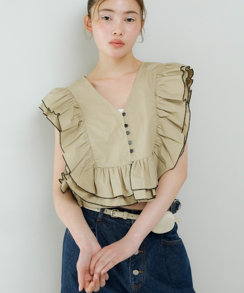 KBF（ケイビーエフ）の「2WAYバイカラーフリルブラウス（シャツ/ブラウス・レディース・ベージュ/ブラック/ブルー・ONE）」の11枚目の写真