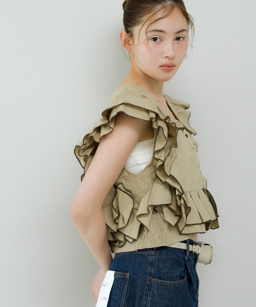 KBF（ケイビーエフ）の「2WAYバイカラーフリルブラウス（シャツ/ブラウス・レディース・ベージュ/ブラック/ブルー・ONE）」の12枚目の写真