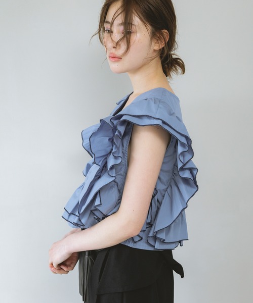 KBF（ケイビーエフ）の「2WAYバイカラーフリルブラウス（シャツ/ブラウス・レディース・ベージュ/ブラック/ブルー・ONE）」の17枚目の写真