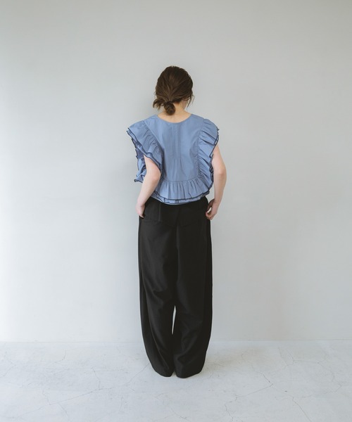 KBF（ケイビーエフ）の「2WAYバイカラーフリルブラウス（シャツ/ブラウス・レディース・ベージュ/ブラック/ブルー・ONE）」の20枚目の写真