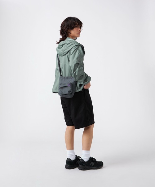 THE NORTH FACE PURPLE LABEL(ザ ノースフェイス パープルレーベル)の「【THE NORTH FACE Purple Label/ザ・ノースフェイスパープルレーベル】Mountain Wind Multi Bag(ショルダーバッグ・メンズ・ベージュ/ブラック・FREE)」の10枚目の写真