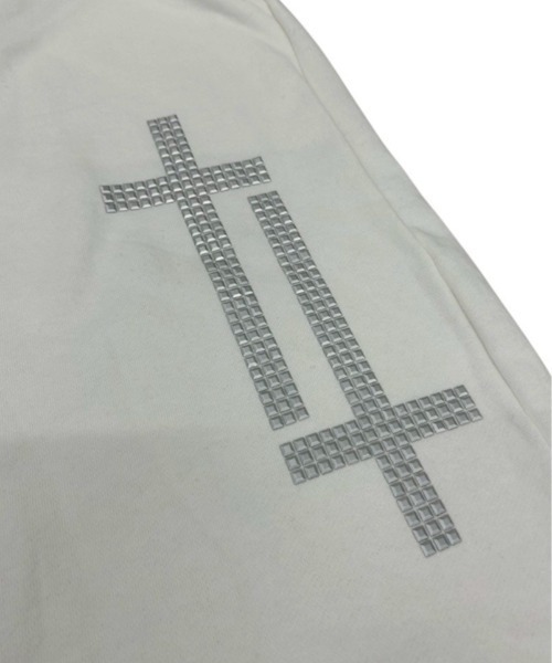 Never mind the XU / Chikashitsu+(ネバーマインド ザ エックスユー / チカシツプラス)の「【nmtc+】cross studs sweat pants / 【エヌエムティーシープラス】クロススタッズスウェットパンツ<着用動画あり>(スウェットパンツ・メンズ・ホワイト/ブラック・ONE SIZE)」の8枚目の写真