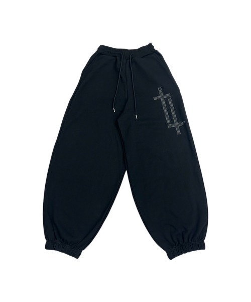 Never mind the XU / Chikashitsu+(ネバーマインド ザ エックスユー / チカシツプラス)の「【nmtc+】cross studs sweat pants / 【エヌエムティーシープラス】クロススタッズスウェットパンツ<着用動画あり>(スウェットパンツ・メンズ・ホワイト/ブラック・ONE SIZE)」の3枚目の写真