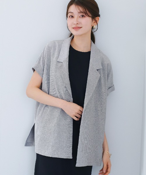 White Collection(ホワイトコレクション)の「【接触冷感・UVカット・速乾・洗える】ライトシャンブレー・フレンチスリーブジャケット(テーラードジャケット・レディース・ネイビー/ベージュ/グレー・L/M)」の2枚目の写真