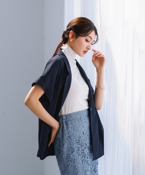 White Collection(ホワイトコレクション)の「【接触冷感・UVカット・速乾・洗える】ライトシャンブレー・フレンチスリーブジャケット(テーラードジャケット・レディース・ネイビー/ベージュ/グレー・L/M)」の15枚目の写真