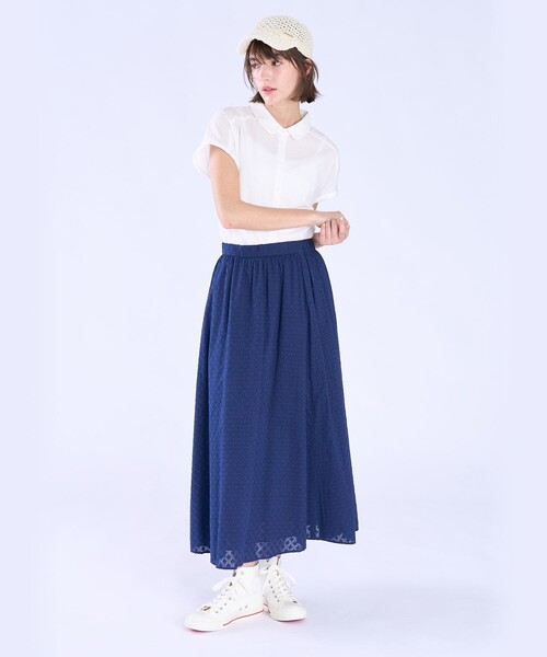 To b. by agnes b.（トゥービーバイアニエスベー）の「フラワー コットン カット ジャカード スカート（スカート・レディース・ネイビー・36）」の6枚目の写真