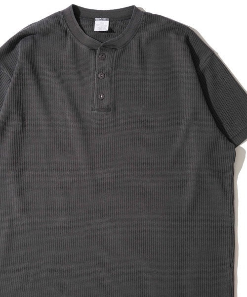 ADPOSION(アドポーション)の「【SEABEES/シービーズ】TCサーマル ヘンリーネックTシャツ(Tシャツ/カットソー・メンズ・ブラック/チャコールグレー/アイボリー・LARGE/MEDIUM)」の3枚目の写真