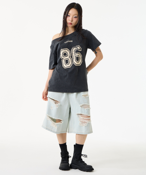 UNKNOWN PLANET（アンノウンプラネット）の「ヴィンテージクラック86オフショルダーオーバーティーシャツブラック（Tシャツ/カットソー・レディース・その他・FREE）」の10枚目の写真