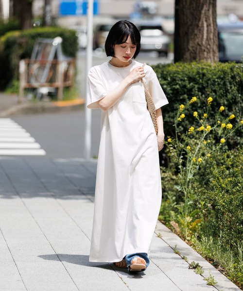 BAYFLOW（ベイフロー）の「［WEB限定]機能性カットTシャツワンピース（ワンピース・レディース・ベージュ/ライトグレー/ブラック/オフホワイト・MEDIUM/SMALL）」の5枚目の写真