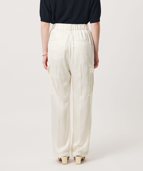 UNITED ARROWS(ユナイテッドアローズ)の「サテン クリーン ポケット パンツ OFF WHITE ‐ウォッシャブル‐(カーゴパンツ・レディース・オフホワイト・36/34/38)」の7枚目の写真