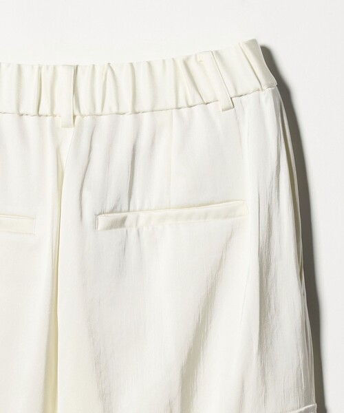UNITED ARROWS(ユナイテッドアローズ)の「サテン クリーン ポケット パンツ OFF WHITE ‐ウォッシャブル‐(カーゴパンツ・レディース・オフホワイト・36/34/38)」の13枚目の写真