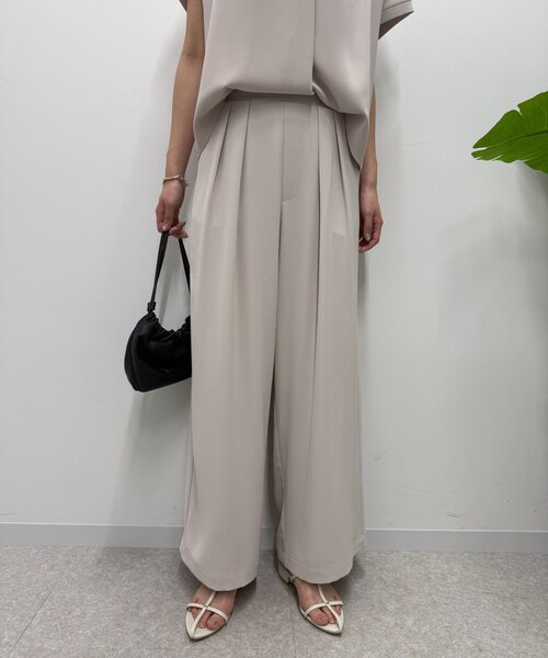 Jena espace merveilleux（ジェナ　エスパスメルヴェイユ）の「スキッパーセットアップ（ワンピース・レディース・ベージュ/チャコールグレー・FREE）」の11枚目の写真