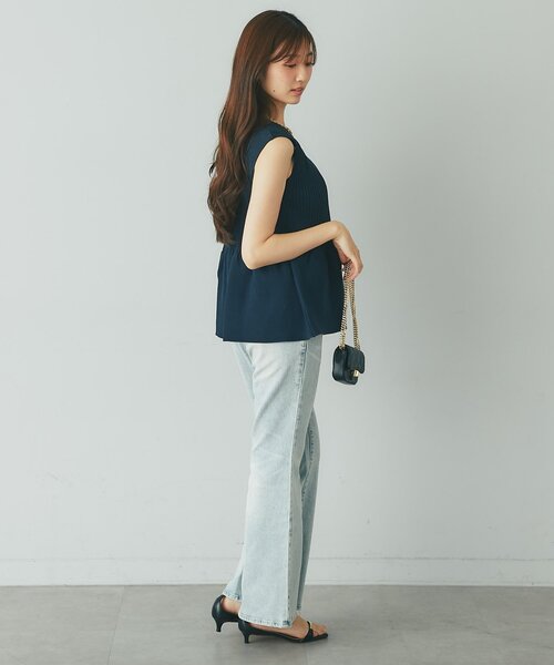 La boutique BonBon（ラブティックボンボン）の「【1枚で決まるトレンドペプラム】ペプラムラメノースリニット（ニット/セーター・レディース・ネイビー/サックスブルー/ピンク・FREE）」の22枚目の写真