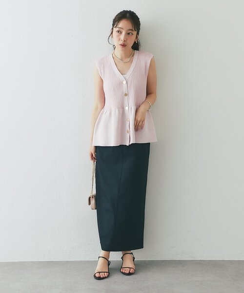 La boutique BonBon(ラブティックボンボン)の「【1枚で決まるペプラム】ペプラムラメノースリニット(ニット/セーター・レディース・ネイビー/サックスブルー/ピンク・FREE)」の17枚目の写真