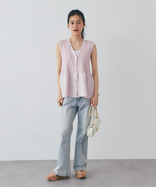 La boutique BonBon（ラブティックボンボン）の「【1枚で決まるトレンドペプラム】ペプラムラメノースリニット（ニット/セーター・レディース・ネイビー/サックスブルー/ピンク・FREE）」の14枚目の写真