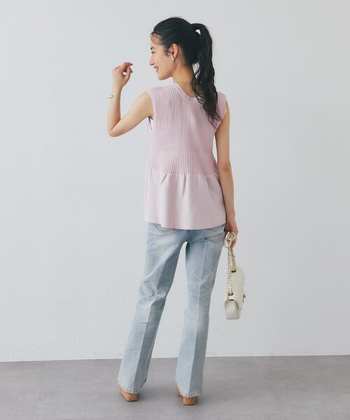 La boutique BonBon（ラブティックボンボン）の「【1枚で決まるトレンドペプラム】ペプラムラメノースリニット（ニット/セーター・レディース・ネイビー/サックスブルー/ピンク・FREE）」の16枚目の写真