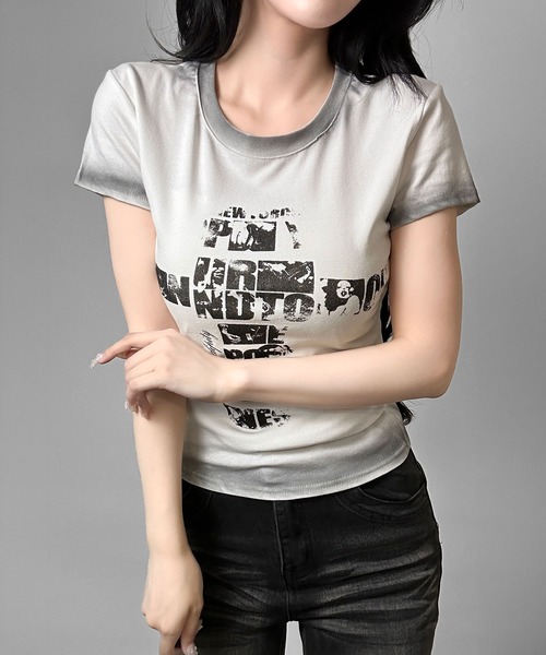 FOLLOWIN(フォロウィン)の「4color/クロスロゴヴィンテージライクTシャツ(Tシャツ/カットソー・レディース・グレー/ブラック/ホワイト/ブルー・FREE)」の6枚目の写真