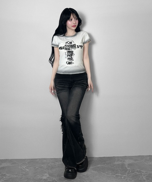 FOLLOWIN(フォロウィン)の「4color/クロスロゴヴィンテージライクTシャツ(Tシャツ/カットソー・レディース・グレー/ブラック/ホワイト/ブルー・FREE)」の9枚目の写真
