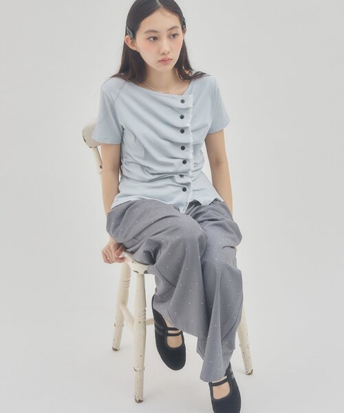 DISCOAT(ディスコート)の「【umm.】ラインストーンタックワイドパンツ(その他パンツ・レディース・ライトグレー/チャコールグレー・FREE)」の3枚目の写真