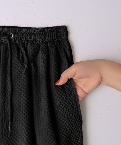STYLE DELI(スタイルデリ)の「【BLK001】シアーサッカーイージーパンツ(スラックス・レディース・ブラック・FREE)」の12枚目の写真