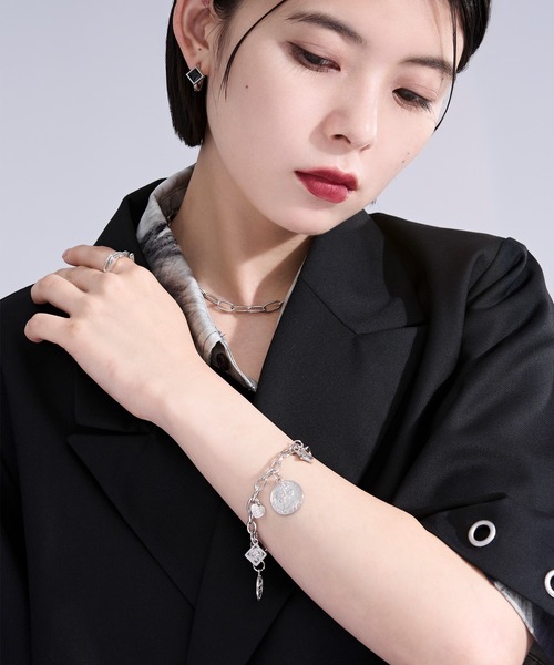 Ellno Loset(エルノロゼット)の「multi charm bracelet/マルチチャームブレスレット(ブレスレット・メンズ・A/B・FREE)」の5枚目の写真