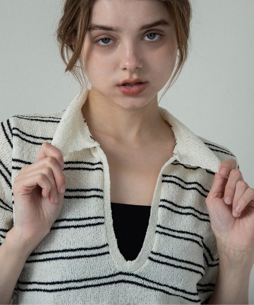 lawgy(ラウジー)の「u neck frill border knit tops / uネックフリルボーダーニットトップス(ニット/セーター・レディース・ホワイト/ブルー系/グレー・FREE)」の6枚目の写真