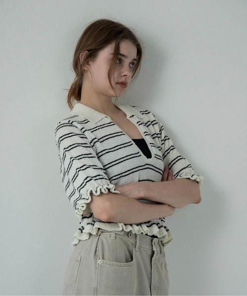 lawgy(ラウジー)の「u neck frill border knit tops / uネックフリルボーダーニットトップス(ニット/セーター・レディース・ホワイト/ブルー系/グレー・FREE)」の7枚目の写真