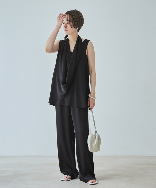 plage(プラージュ)の「dull satin straight パンツ(その他パンツ・レディース・タン/チャコールグレー/ブラック・34/38/36/32)」の4枚目の写真