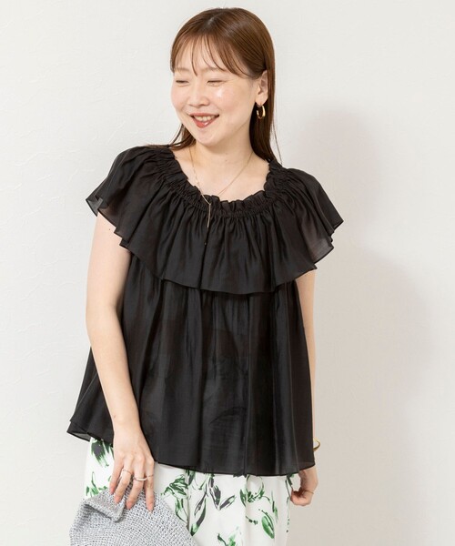NOLLEY’S Sophi(ノーリーズソフィ)の「《セットアップ対応》【BECシリーズ】ウォッシャブルシアーローンオフショルブラウス(シャツ/ブラウス・レディース・オリーブ/ライトブルー/ブラック・38)」の19枚目の写真