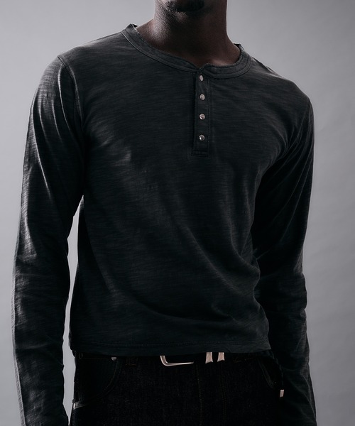 ANDER HUNK(アンダーハンク)の「Pigment Slav Henry neck LS/ピグメントスラブヘンリーネックロングスリーブ(Tシャツ/カットソー・メンズ・ライトグレー/ブラック・SMALL/MEDIUM)」の12枚目の写真