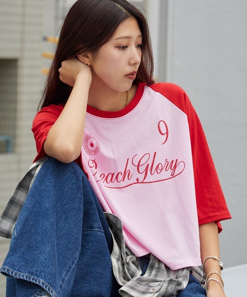 Chick(チック)の「Printed Design Raglan-Sleeve Cropped T-Shirt / プリントデザイン ラグランスリーブ クロップド丈Tシャツ スポーティ 韓国 2026年 夏 夏服 レディース(Tシャツ/カットソー・レディース・ブラック/ネイビー/レッド・FREE)」の13枚目の写真