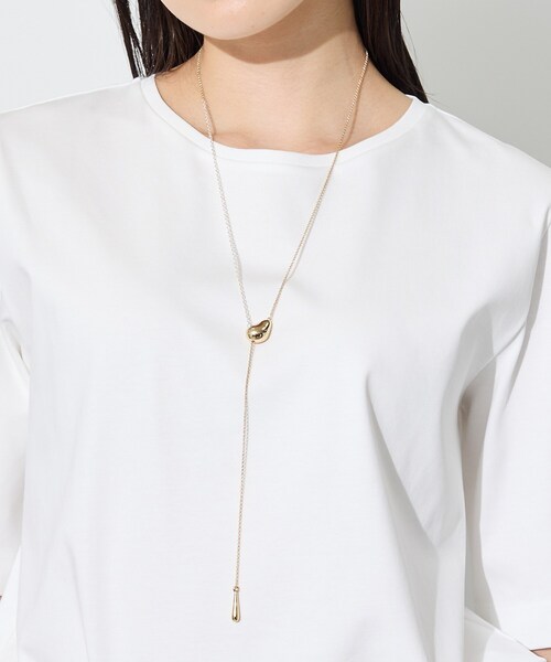 INDIVI(インディヴィ)の「フリードロップ デザインネックレス(ネックレス・レディース・ゴールド系5/ゴールド系4/シルバー系5/ゴールド/シルバー・00)」の9枚目の写真