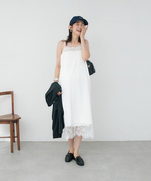 RIVE DROITE(リヴドロワ)の「予約【手洗い可/長さ調整可/トレンド感◎】レーストリムキャミワンピース(ワンピース・レディース・ブラック/ブラウン/オフホワイト・FREE)」の5枚目の写真