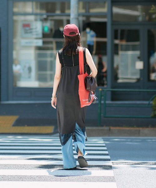 RIVE DROITE(リヴドロワ)の「予約【手洗い可/長さ調整可/トレンド感◎】レーストリムキャミワンピース(ワンピース・レディース・ブラック/ブラウン/オフホワイト・FREE)」の19枚目の写真