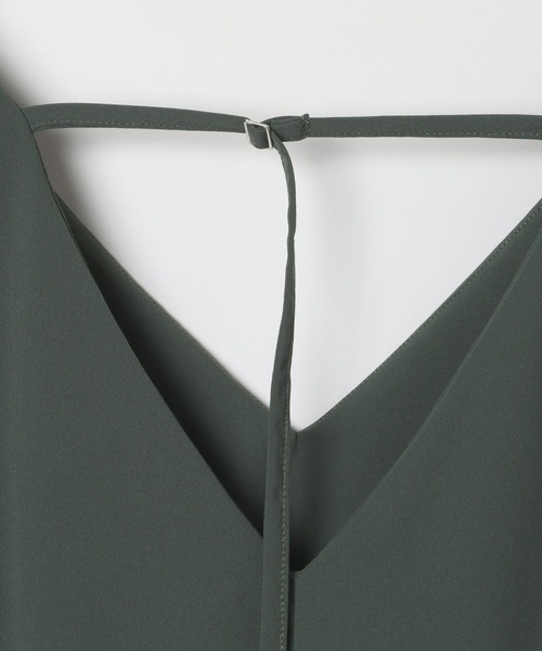 HEREIAM(ヘレイアム)の「【HEREIAM】ハイストレッチタックワンピース(ワンピース・レディース・ブラック/モスグリーン・MEDIUM/SMALL)」の3枚目の写真